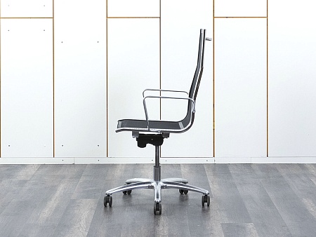 Офисное кресло руководителя  LUXY Сетка Черный LIGHT-MESH/A  (КРСЧ-05042)