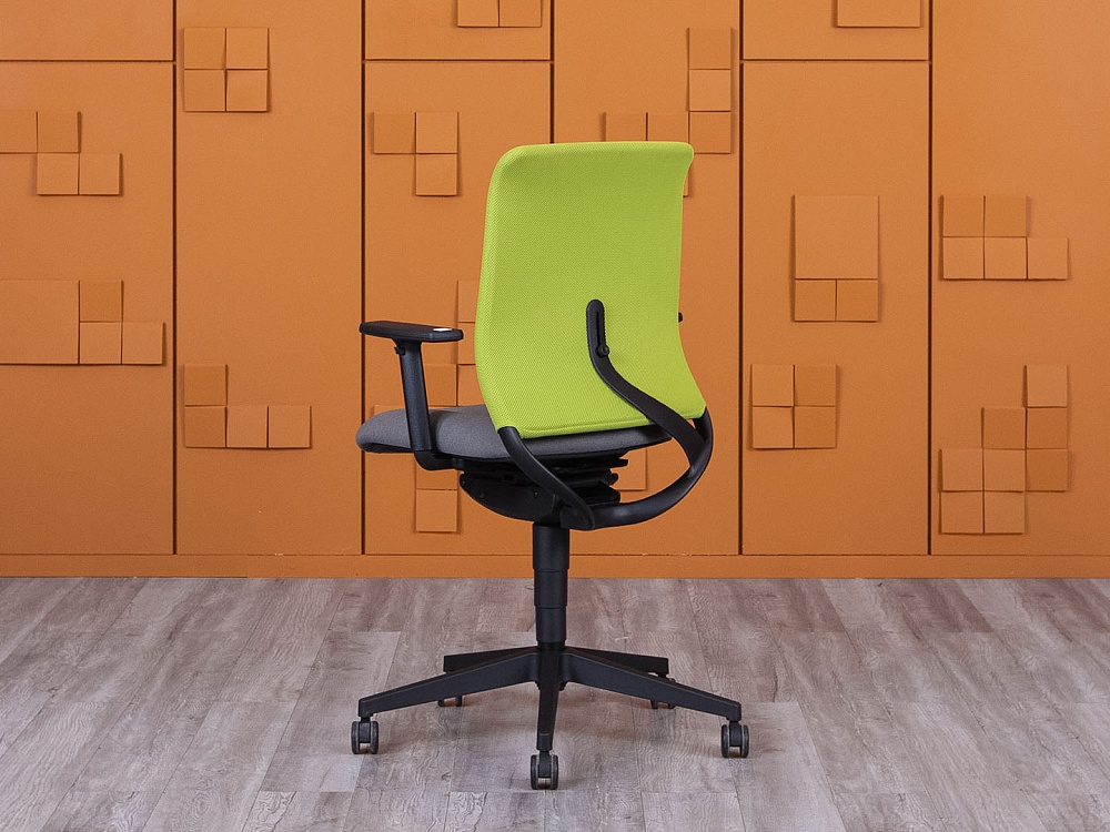Офисное кресло для персонала  LD Seating Ткань Зеленый THEO 260-AT  (КПТЗ-27025)
