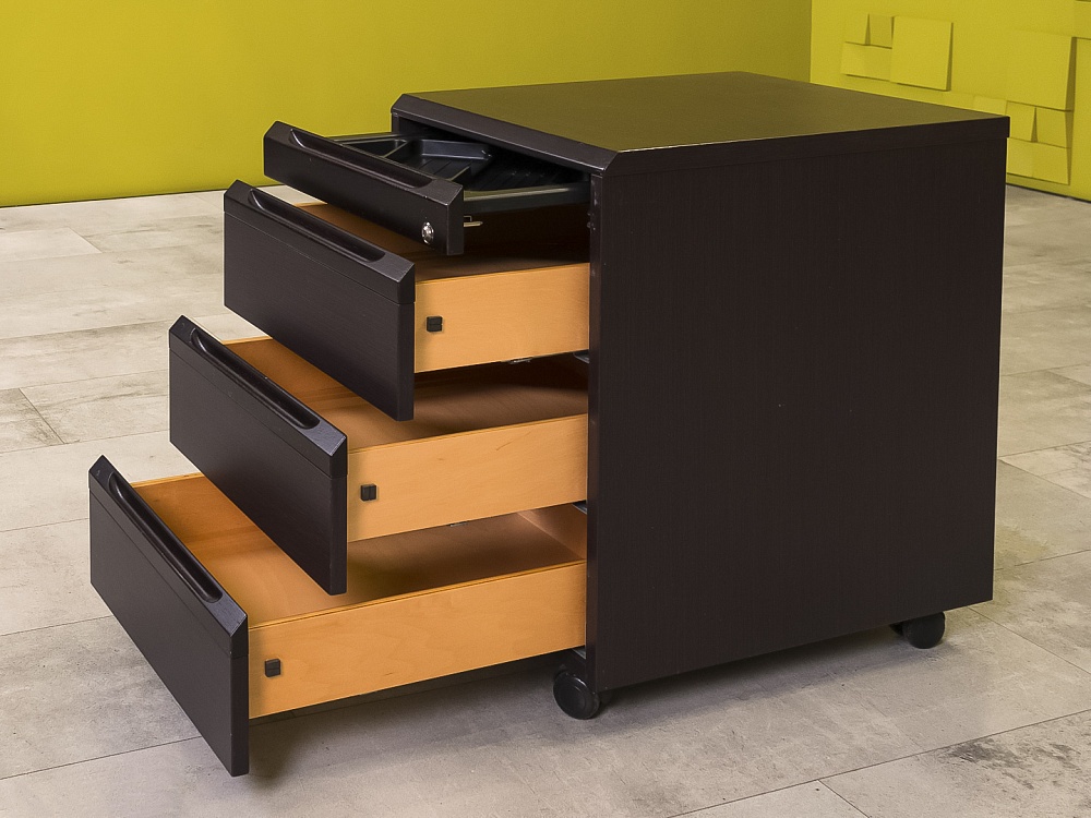 Кабинет руководителя Dazato Шпон Венге Италия