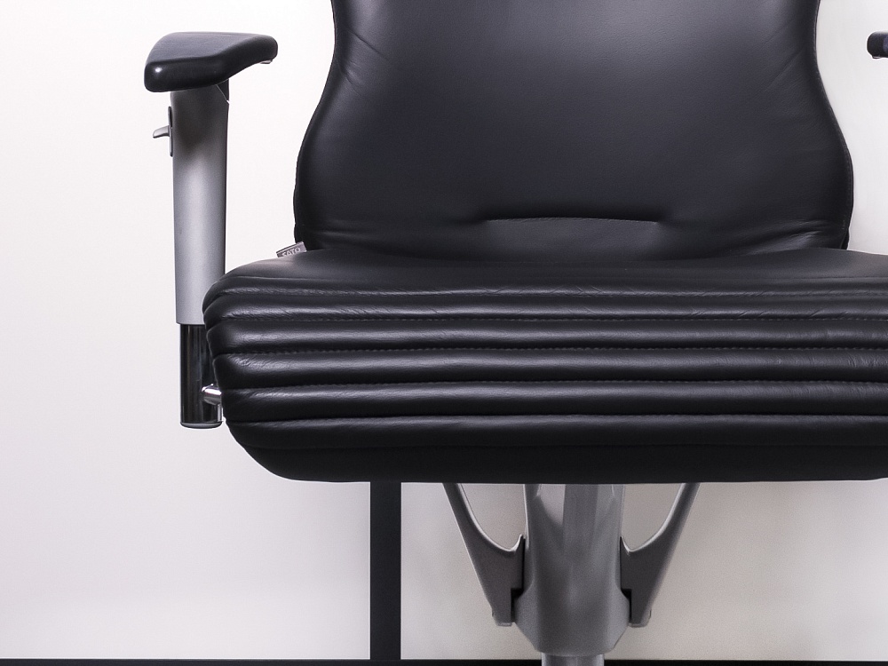 Кабинет руководителя  UNO DellaRovere Пластик Чёрный Италия  КРЧ-30055