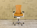 Офисное кресло руководителя на колесах Embody Herman Miller Кожа Оранжевый США  КРКО-29125