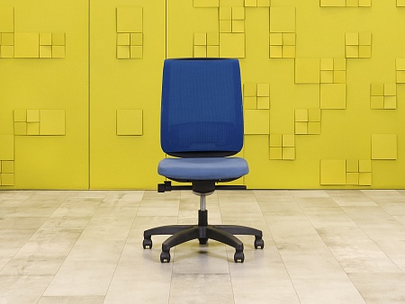 Офисное кресло для персонала на колесах Steelcase Ткань Синий Франция_КПТН-011023