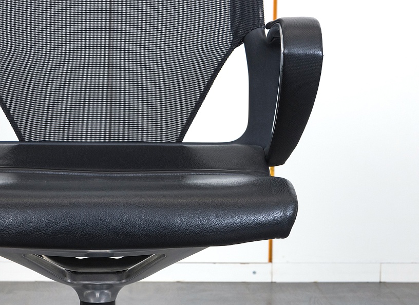 Конференц кресло для переговорной  Черный Кожа/металл Wilkhahn  Modus   (УНКЧ-03110)
