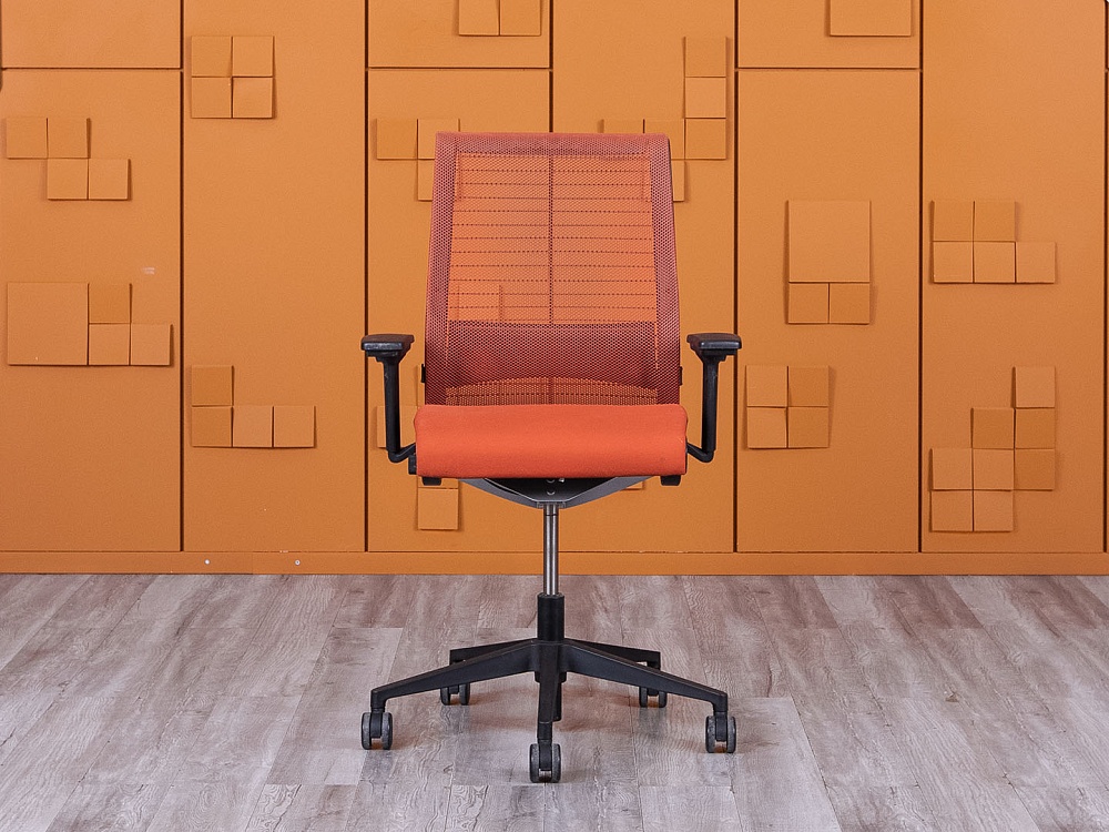 Офисное кресло для персонала  SteelCase Сетка Оранжевый Think  (КПСО-25124)