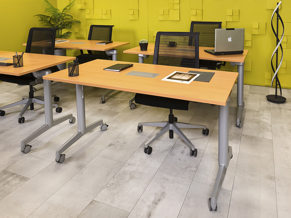 Офисный стол прямой Steelcase ЛДСП Ольха Франция  СППЛ-04026