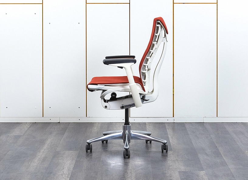 Офисное кресло руководителя  Herman Miller Ткань Красный Embody  (КРТК-15072)