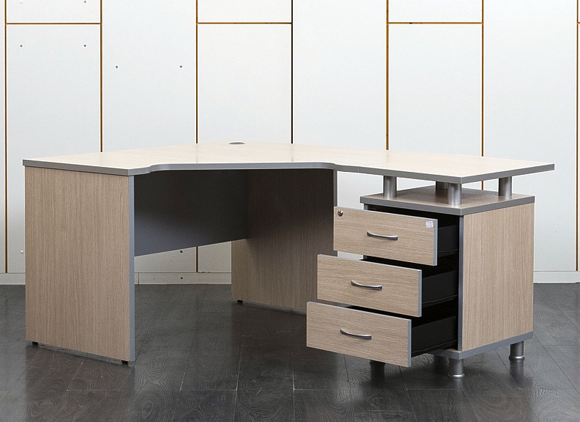 Комплект офисной мебели стол с тумбой  1 200х1 600х720 ЛДСП Бук   (СПУВКП-04111)