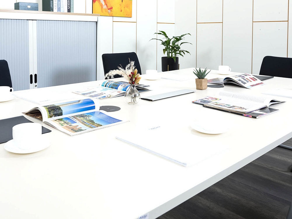 Офисный стол для переговоров Herman Miller 2 400х1 400х750 ЛДСП Белый   (СГПБк-02122)