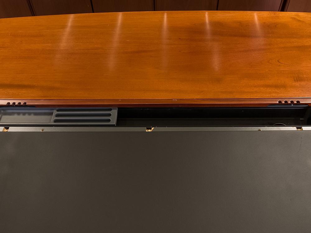 Кабинет руководителя ORA Массив Орех Италия