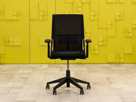 Офисное кресло для персонала на колесах Comforto HAWORTH Ткань Чёрный Германия  КПТЧ2-14081