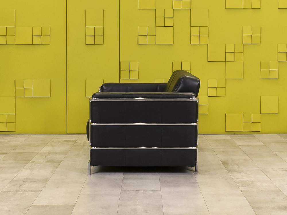 Офисный диван Кенигсберг Кожзам Чёрный Россия  ДНКЧ-13115