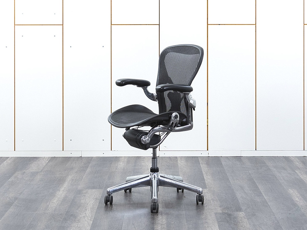 Офисное кресло руководителя  Herman Miller Сетка Черный Aeron B  (КРСЧ-04032)