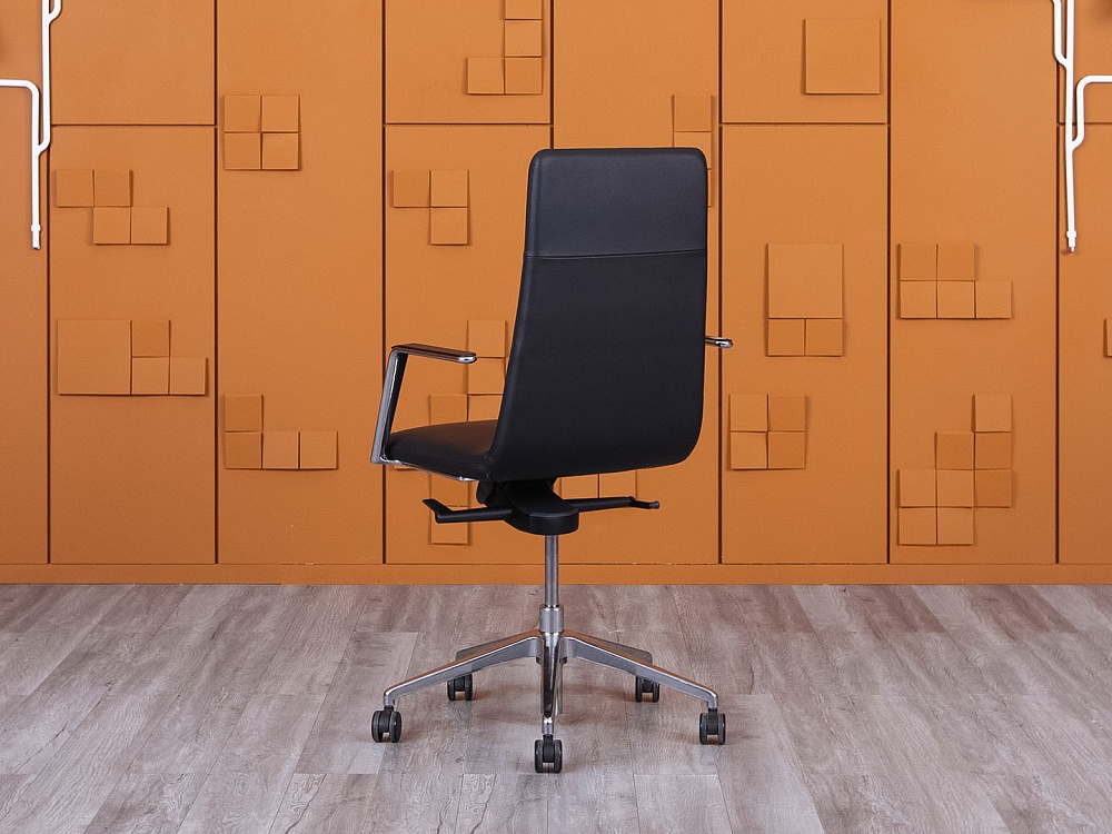 Офисное кресло руководителя  LD Seating Экокожа Черный Harmony Pure  (КРКЧ1-27025)