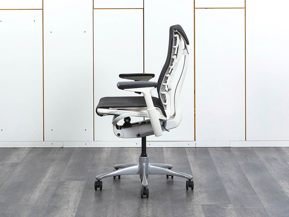 Офисное кресло руководителя  Herman Miller Ткань Серый Embody  (КРТС-03032уц)