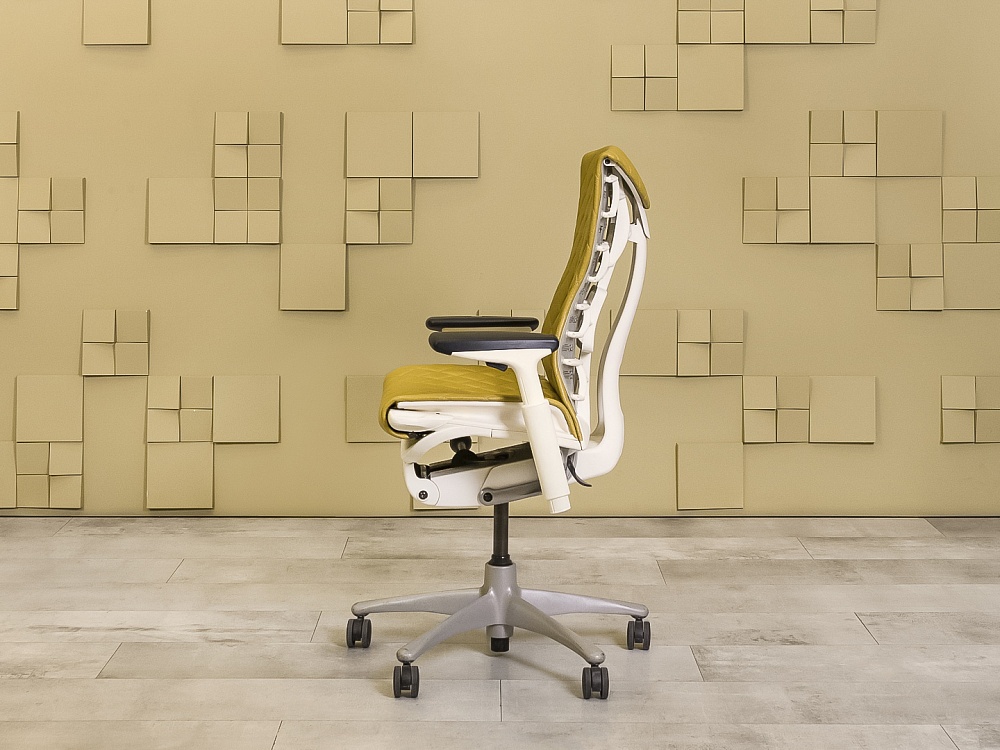 Офисное кресло руководителя на колесах Embody Herman Miller Кожа Зелёный США  КРКЗ-29125