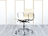 Офисное кресло для персонала  Eames Кожа Бежевый EA 117  (КПКБ-20123)