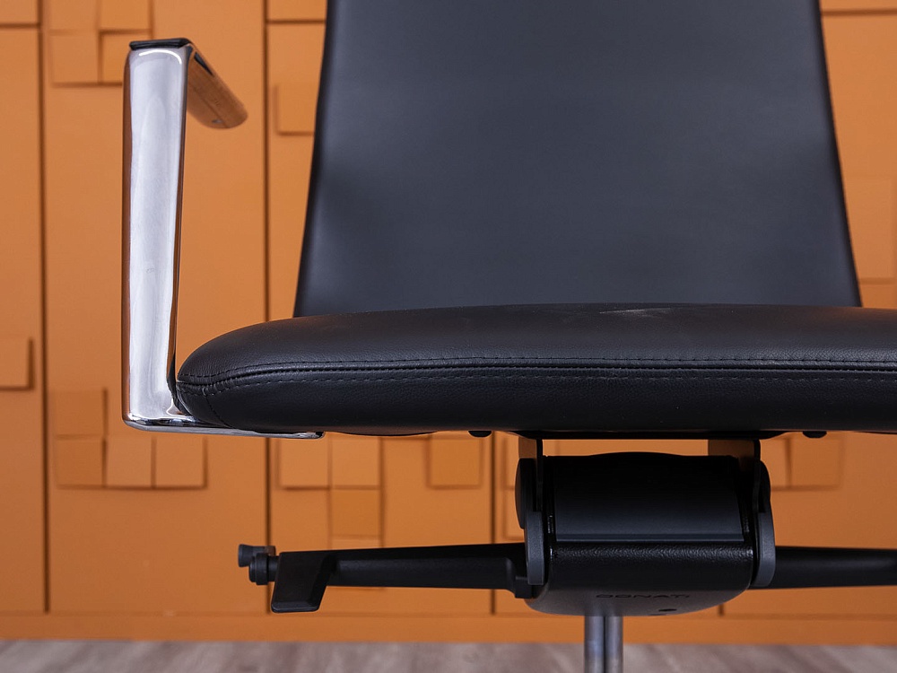 Офисное кресло руководителя  LD Seating Экокожа Черный Harmony Pure  (КРКЧ1-27025)