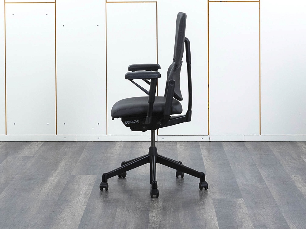 Офисное кресло руководителя  SteelCase Кожа Серый Please 1  (КРКС-08072)