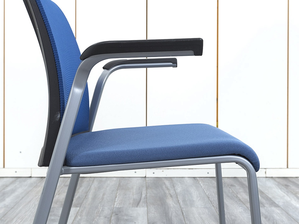 Конференц кресло для переговорной  Синий Сетка SteelCase   (УНСН-30074)