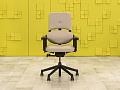 Офисное кресло руководителя на колесах Please 1 Steelcase Кожа Бежевый Германия  КРКБ-24115