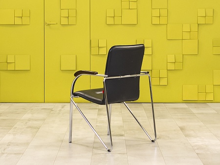 Конференц кресло для переговорной САМБА Кожзам Чёрный Россия  КНКЧ-10025