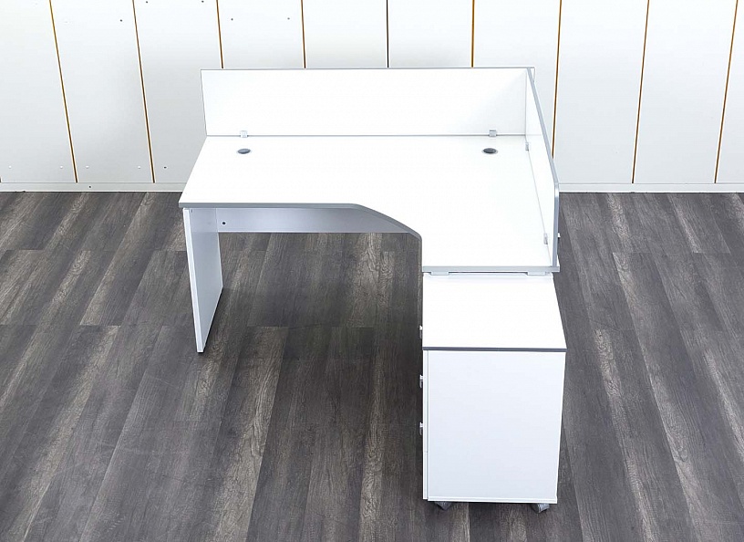 Комплект офисной мебели стол с тумбой  1 500х1 200х760 ЛДСП Белый   (СПУБКп-02082)