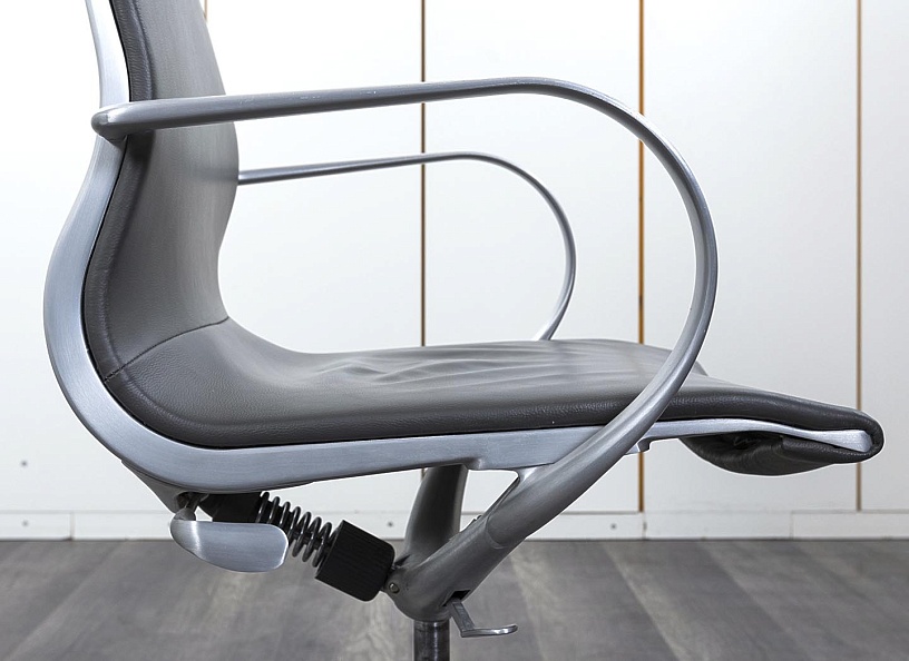 Офисное кресло руководителя  Bartoli Design Кожа Серый Mercury HB  (КРКС-24052)