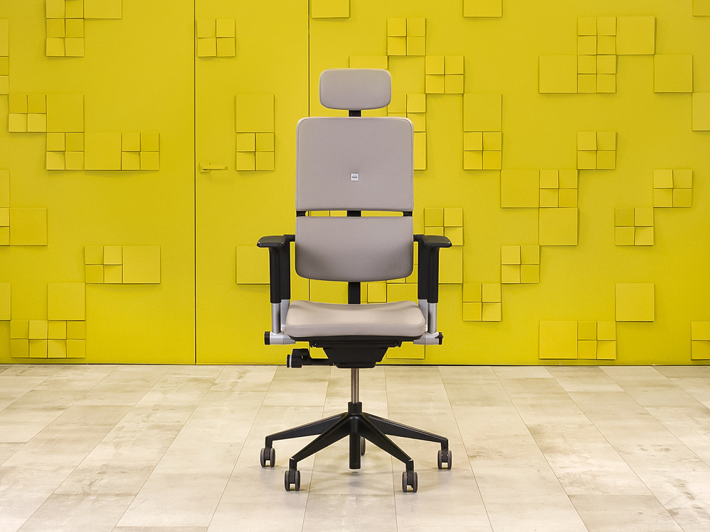Офисное кресло руководителя на колесах Please 2 Ergonomik Steelcase Кожа Серый Франция_КРКС-141024