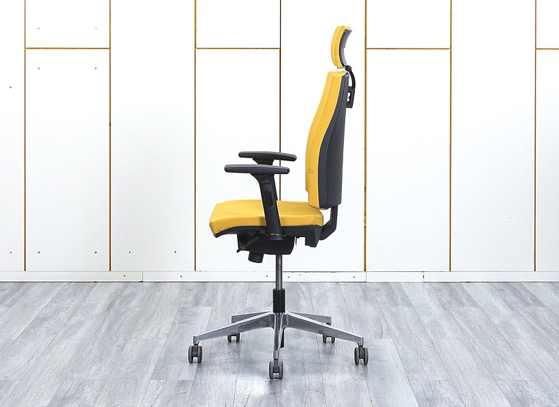 Офисное кресло руководителя  Job Ткань Желтый   (КРТЖ-20123)