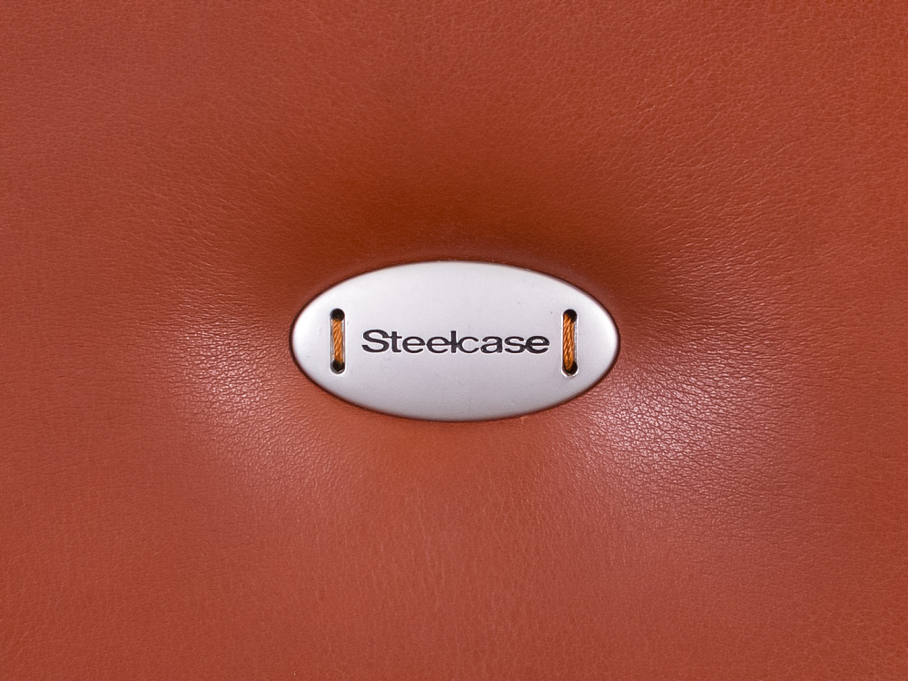 Офисное кресло руководителя на колесах  Steelcase Please 1 Кожа Оранжевый Германия  КРКК1-09105