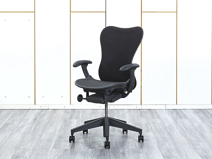 Офисное кресло руководителя  Herman Miller Сетка Черный Mirra 2  (КРСЧ-21054)