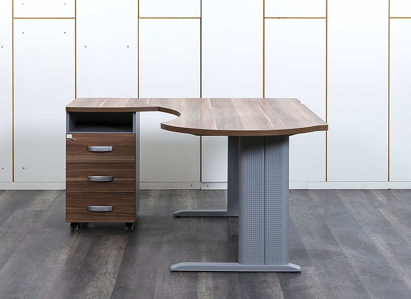 Комплект офисной мебели стол с тумбой Berlin 1 600х1 400х740 ЛДСП Дуб шамони   (СПУЗК-04112)