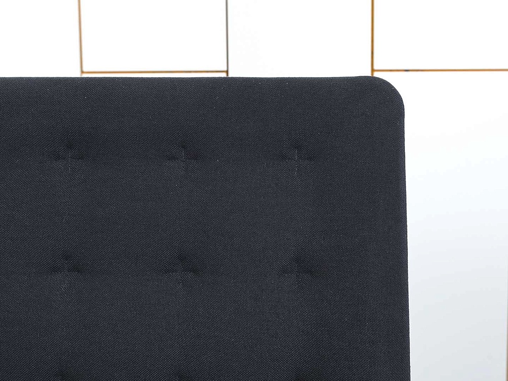 Офисное кресло руководителя  VITRA Ткань Черный ID Trim  (КРТЧ-30082)