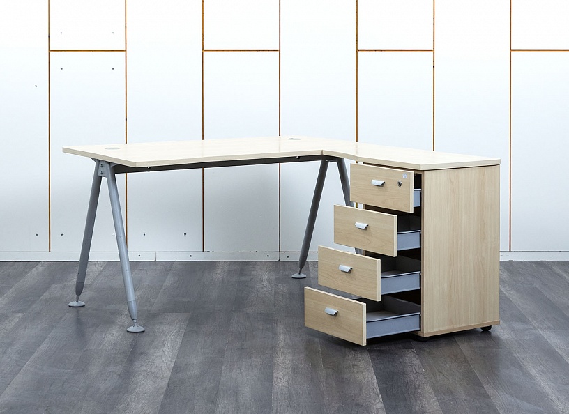 Комплект офисной мебели стол с тумбой  1 400х1 600х750 ЛДСП Клен   (СПУВКп-13033)