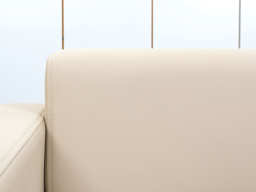 Офисный диван Май Кожзам Бежевый   (ДНКБ3(май)2)