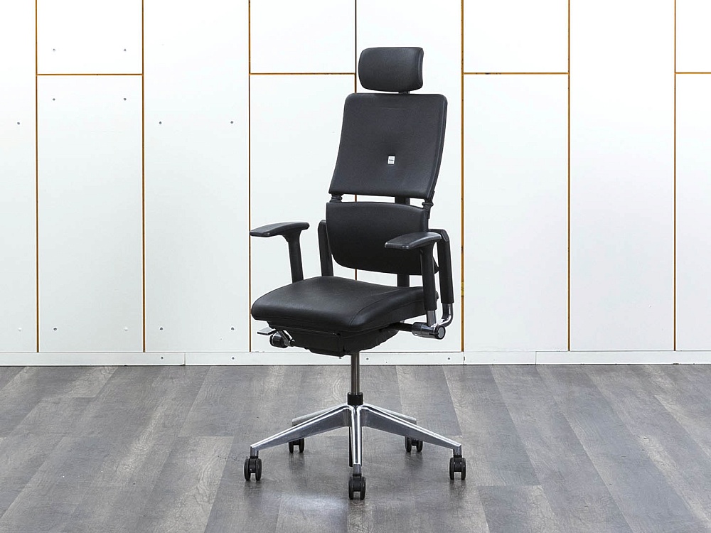 Офисное кресло руководителя  SteelCase Кожа Черный Please 2 Ergonomic  (КРКЧ1-03110)