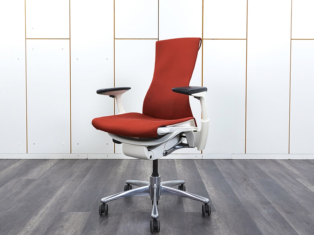 Офисное кресло руководителя  Herman Miller Ткань Красный Embody  (КРТК-15072)