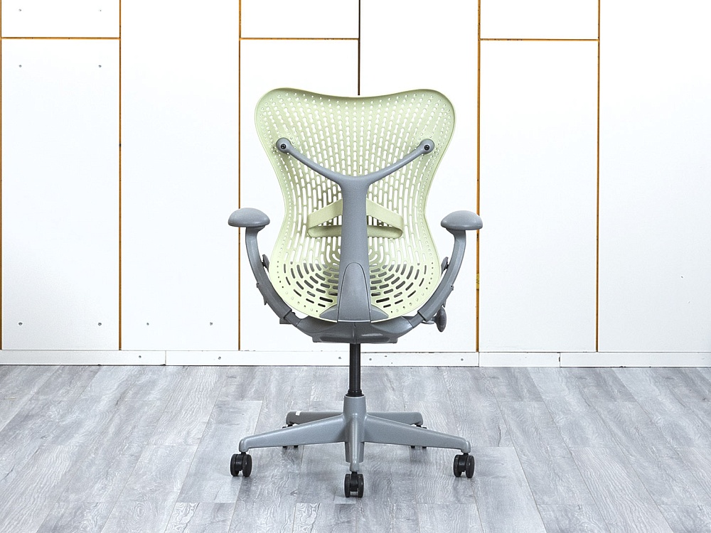 Офисное кресло руководителя  Herman Miller Сетка Зеленый   (КРСЗ-17113)