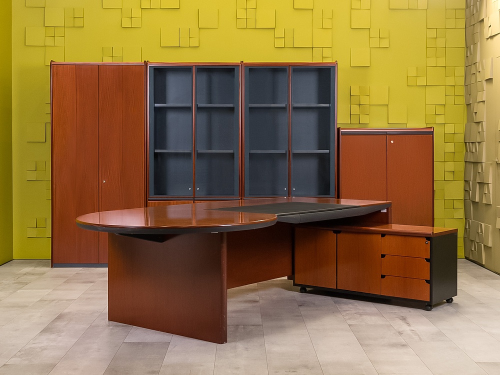 Кабинет руководителя ORA Массив Орех Италия