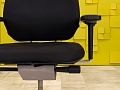 Офисное кресло для персонала на колесах Vitra Ткань Чёрный Швеция_КПТЧ-200224