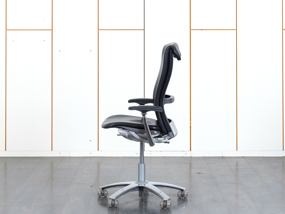 Офисное кресло руководителя  Walter Knoll Кожа Черный   (КРКЧ-19100)