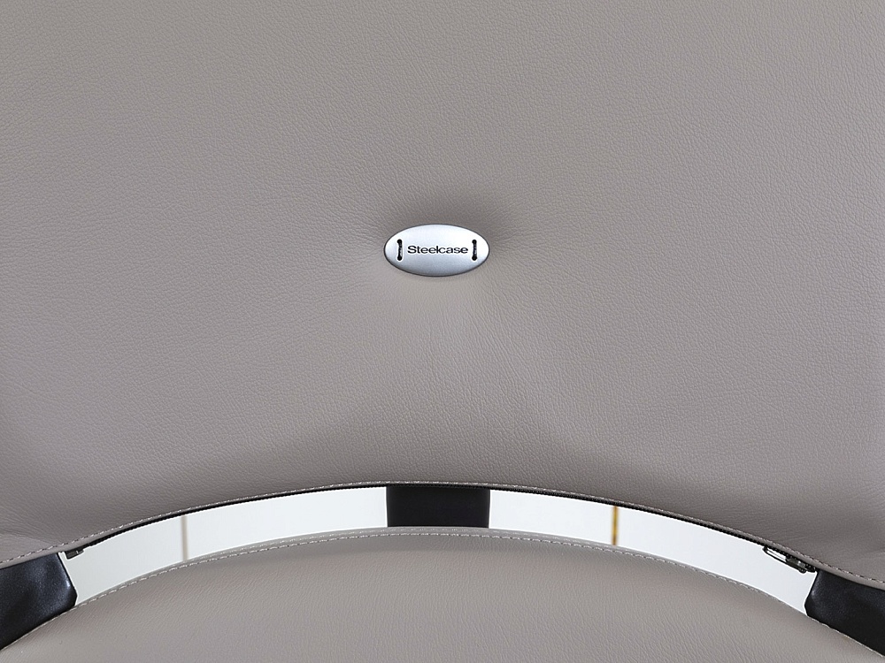 Офисное кресло руководителя  SteelCase Кожа Бежевый Please 1  (КРКБ-05102)