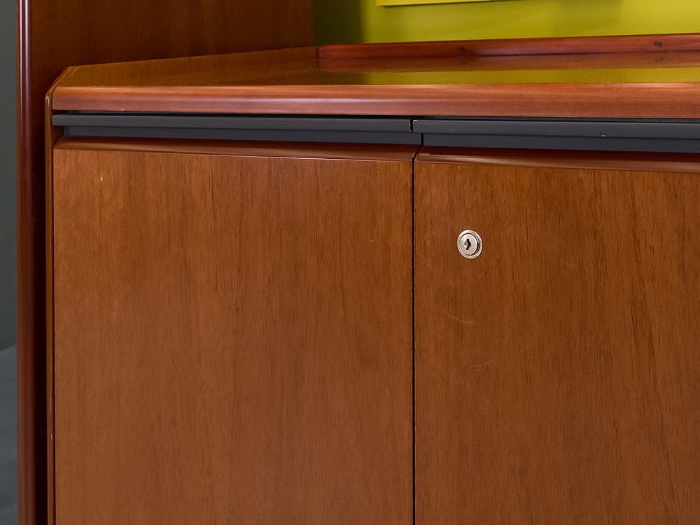 Кабинет руководителя ORA Массив Орех Италия