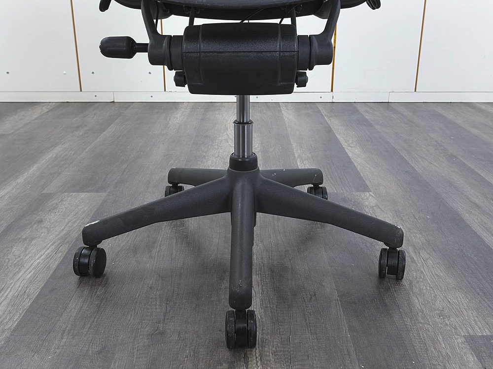 Офисное кресло руководителя  Herman Miller Сетка Черный Aeron  (КРСЧ-25072)