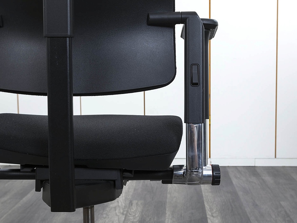 Офисное кресло руководителя  SteelCase Ткань Черный Please 2 Ergonomic  (КРТЧ-17113)