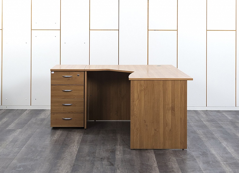 Комплект офисной мебели стол с тумбой  1 600х1 600х750 ЛДСП Орех   (СПУХКл-16052)