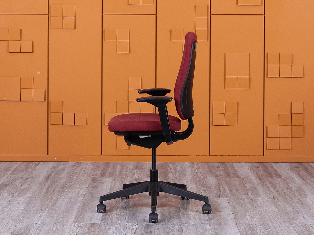 Офисное кресло для персонала  SteelCase Ткань Красный   (КПТК-30045)