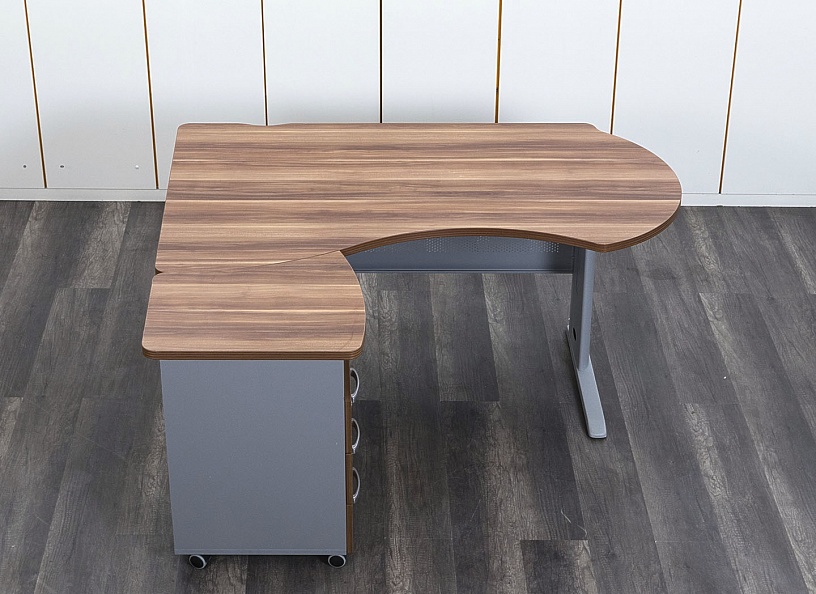Комплект офисной мебели стол с тумбой Berlin 1 600х1 400х740 ЛДСП Дуб шамони   (СПУЗК-04112)