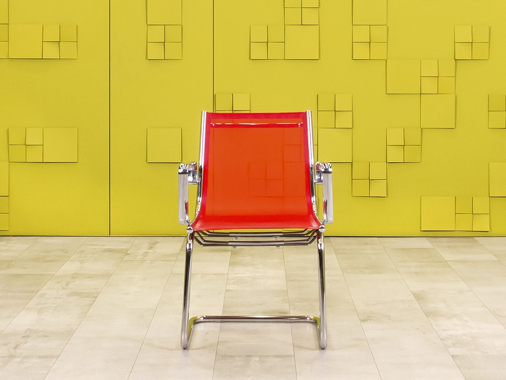 Конференц кресло для переговорной  Profoffice Сетка Красный Россия-Италия  КДТК-21045