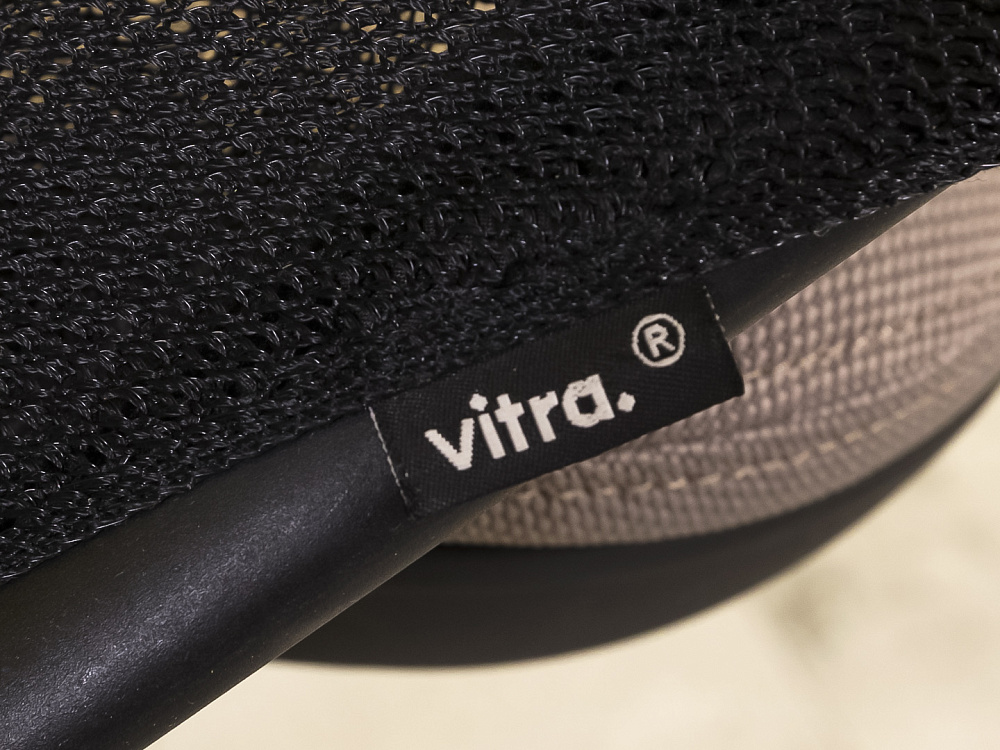 Офисное кресло для персонала на колесах Vitra Ткань Бежевый Швейцария  КПТБ1-23066